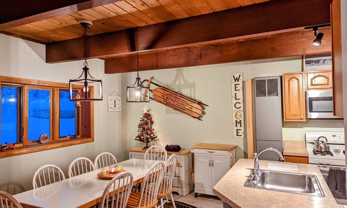 Killington Ski Chalet | Bear Woods Lodge-quiet location, 5 min to the mountain