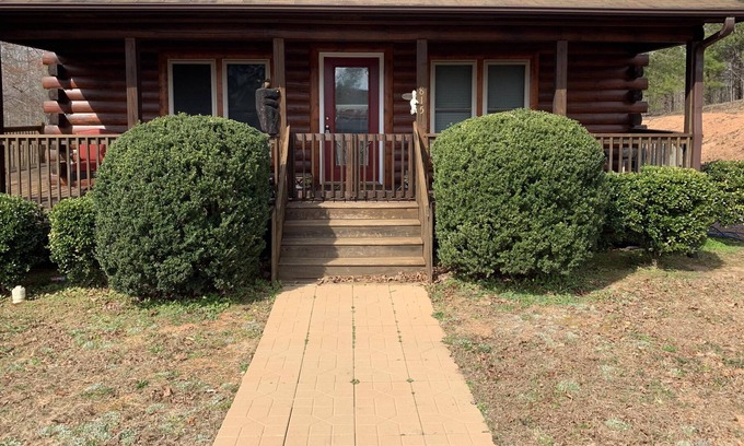 Rutherfordton Cabin | BearCub Cabin Mountain View with Fireplace
