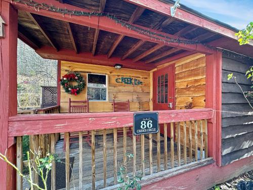 Maggie Valley House | Bearly Behaving Creekside