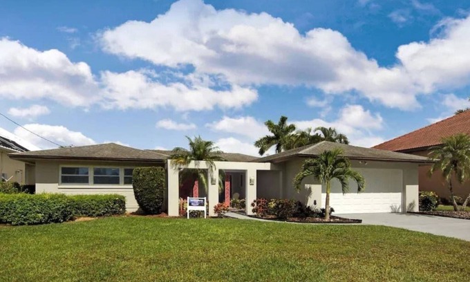 Caloosahatchee Villa | BEAT THE HEAT - 20% OFF YOUR DREAM GETAWAY - 3111 Riverhouse Prince