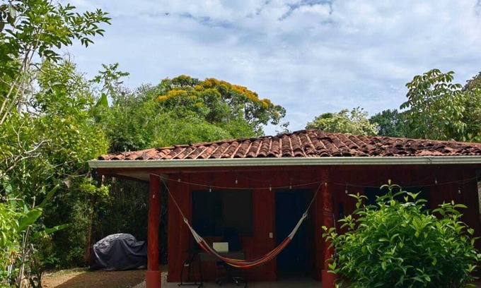 Uvita Cottage | Beatiful Cozy House/Nice garden-near to the beach
