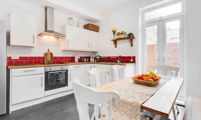 Liverpool House | Beatles Retreat | Penny Lane | W/Patio | Parking