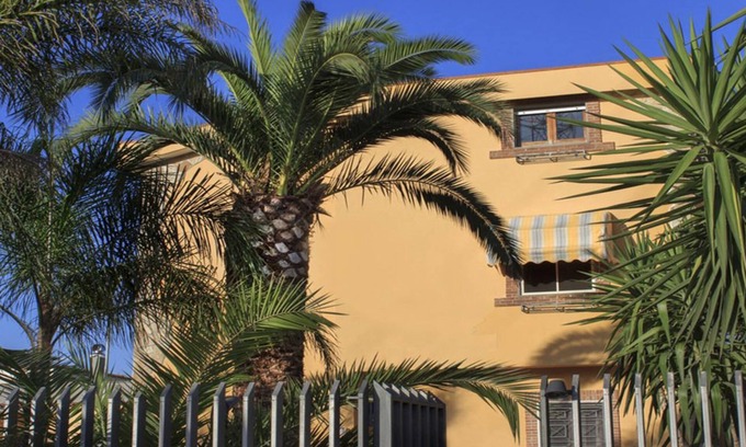 Pompei Bed & Breakfast | Beatrice Home B&B