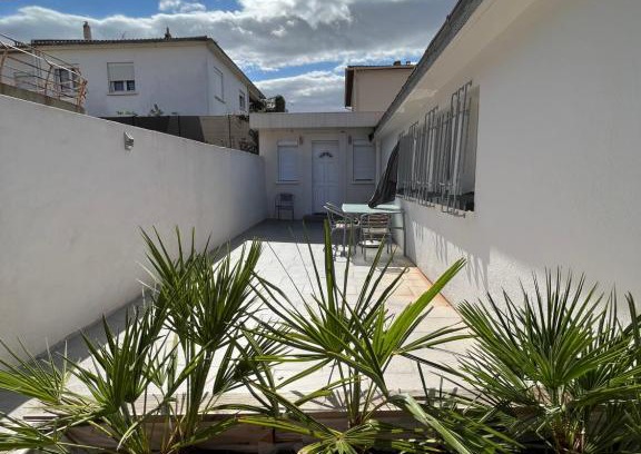 Beziers Apartment | Beau studio indépendant à15mn de la plage, proche de toute commodité