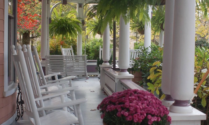 Claxton Community Bed & Breakfast | Beaufort House Inn