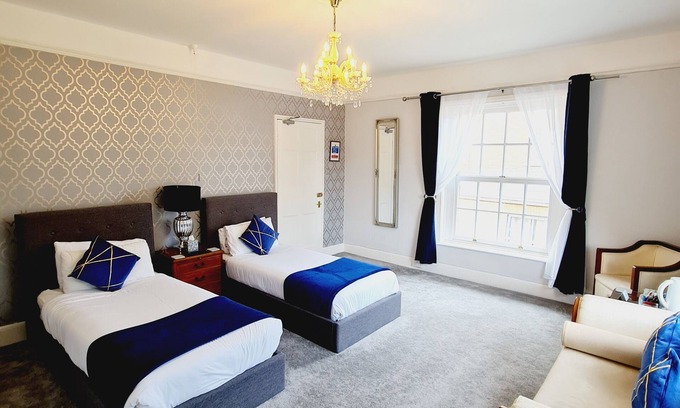 Taunton House | Beaufort Lodge