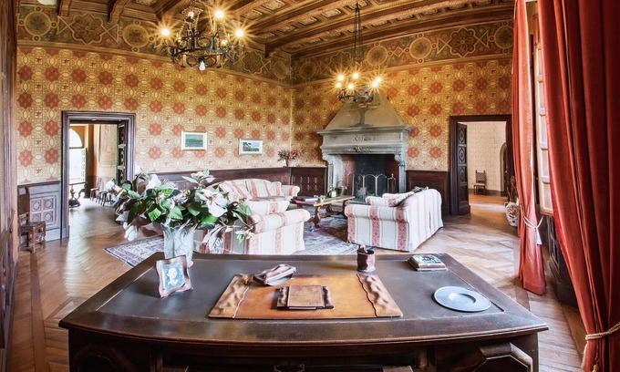 Passignano sul Trasimeno Villa | Beautiful villa for 12 people with A/C, WIFI, private pool, TV, terrace, panoramic view and par.