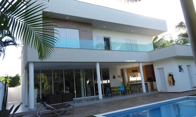 Costa do Sol House | Beautiful Beach House in Gated Community with 5 Bedrooms. Sleeps 13 People!