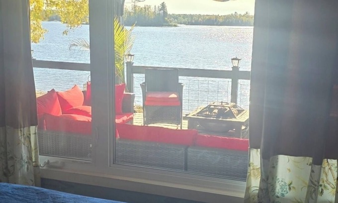Mansfield-et-Pontefract Ski Chalet | Beautiful 4-season Cottage to retreat from a busy lifestyle.