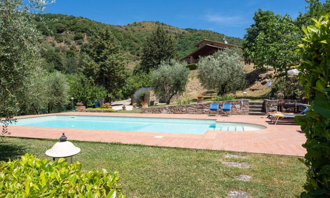 Castiglion Fiorentino House | Beautiful private villa for 6 people with WIFI, private pool, TV, terrace, pets allowed and park.