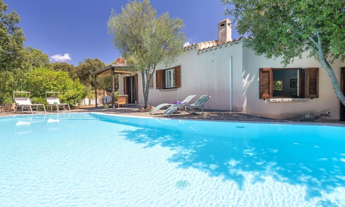 Trudda House | Beautiful private villa for 5 guests with A/C, private pool, WIFI, TV, patio and parking