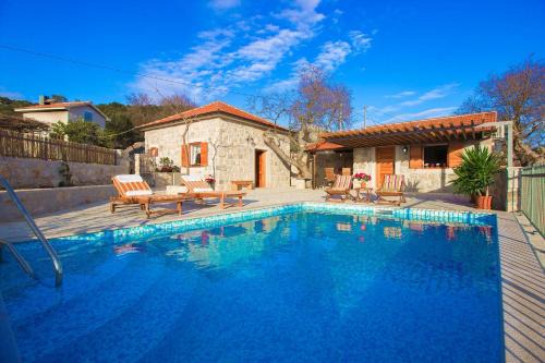 Vinisce Villa | Beautifu stone Vila Krčina