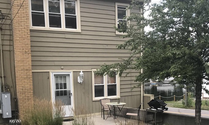 Lake Orion Apartment | Beautiful Lake View /Apartment