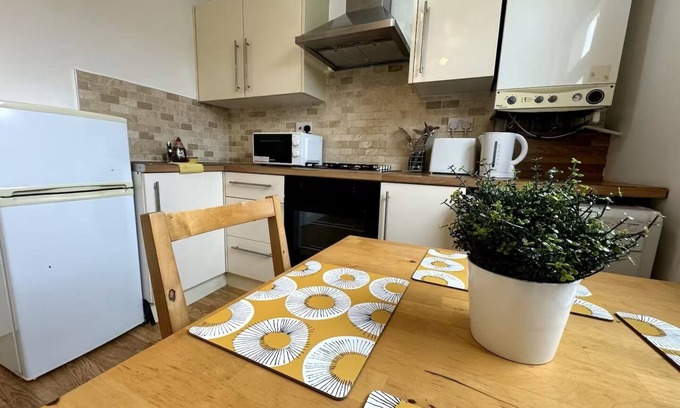 Munster Apartment | Beautiful 1 bed Flat in Fulham near Chelsea Stadium