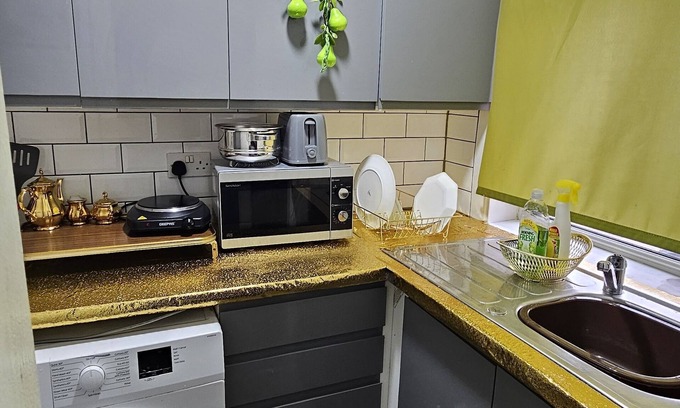 Harehills House | Beautiful 1-bed House in Leeds