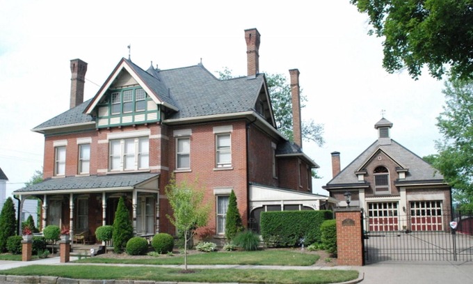 Massillon House | Beautiful 1882 Victorian Home