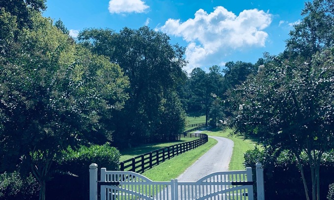Milton House | Beautiful 19 acre Equestrian Farm in heart of Alpharetta, GA