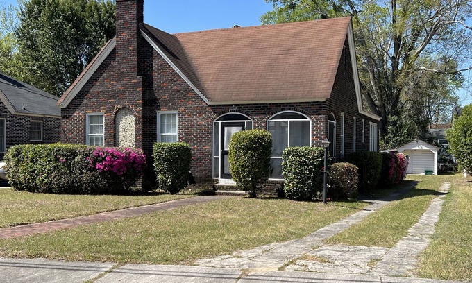 Sumter House | Beautiful 1930s brick home in historic district.