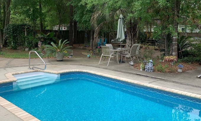 Pawleys Island Apartment | Beautiful 1BR Apt. Near Beach! Inc. Kit, Bath & LR