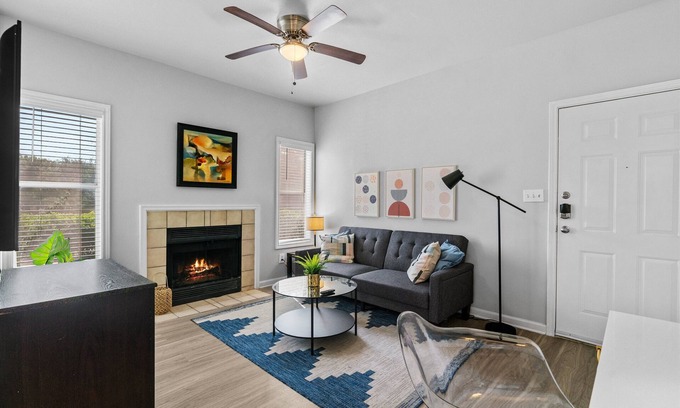 Milwood Apartment | Beautiful 1br by the Domain