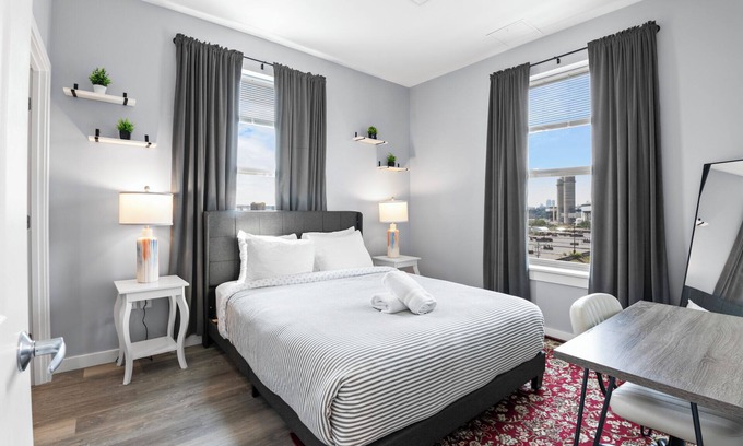 Everett Apartment | Beautiful 1BR Near Encore Boston 8002