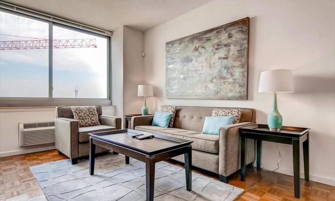 Hudson Exchange Apartment | Beautiful 1BR | Upscale Amenities | Full Kitchen | Jersey City | by GLS