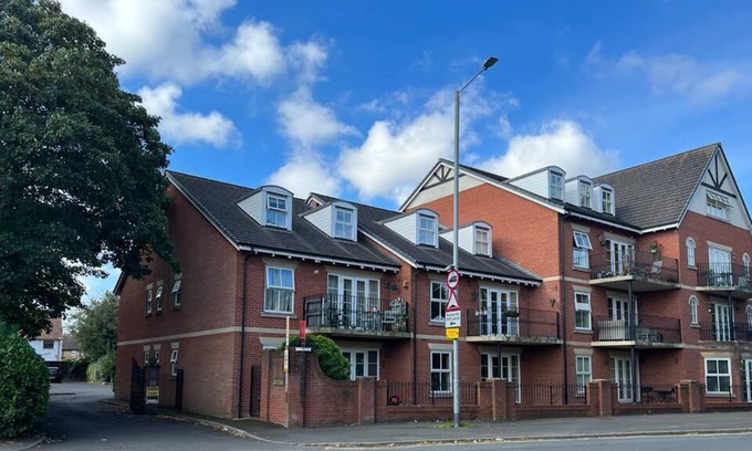 Poulton-le-Fylde Apartment | Beautiful 2-Bed Apartment in Poulton-le-Fylde