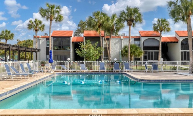Southgate Condo | Beautiful 2 Bdrm. near everything Siesta Key, Longboat, Dining, Shop, Entertain