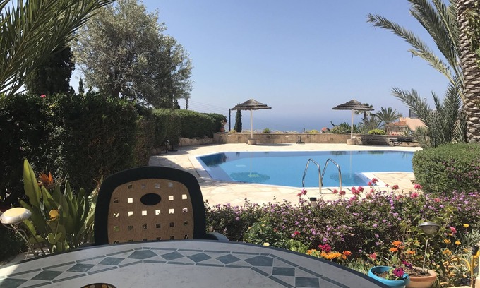 Tala Apartment | Beautiful 2 bedroom apartment in a wonderful spot with stunning views.