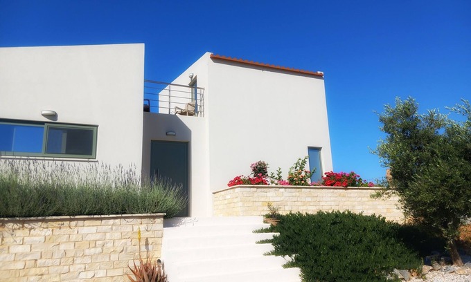 Kastellos Villa | Beautiful 2 bedroom villa in Kastellos, Rethymno