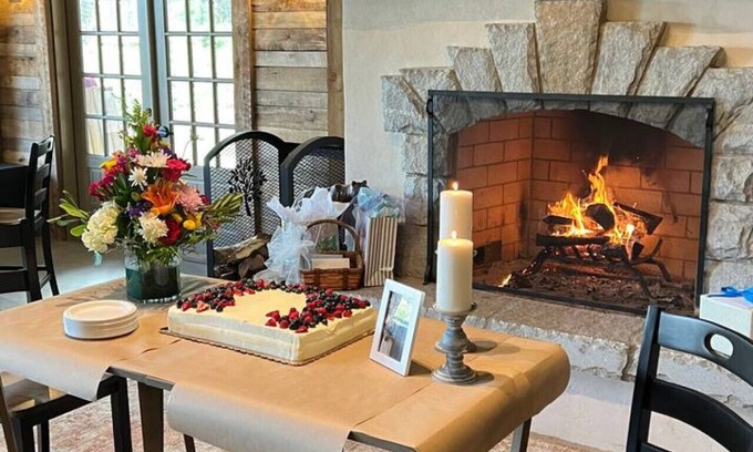 Highlands Cottage | Beautiful 2-bedroom, sleeps 6, modern mountain chic cottage - Cider Sweet