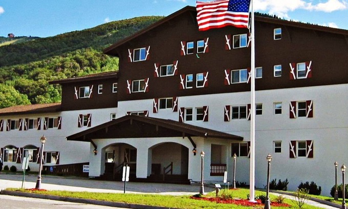 Franconia Apartment | Beautiful 2 bedroom unit at resort, sleeps 6