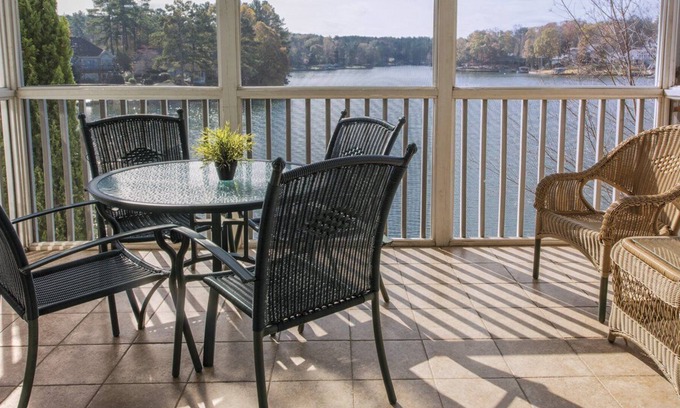 Villa Rica Apartment | Beautiful 2 bedroom unit at resort, sleeps 8