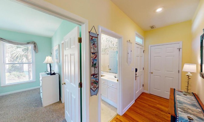 Litchfield by the Sea House | Beautiful 2BR 2BA Lakeside Villa with Lake Views