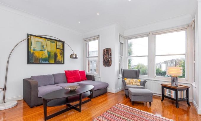 Dulwich Apartment | Beautiful 2BR Flat, Peaceful Dulwich, South London