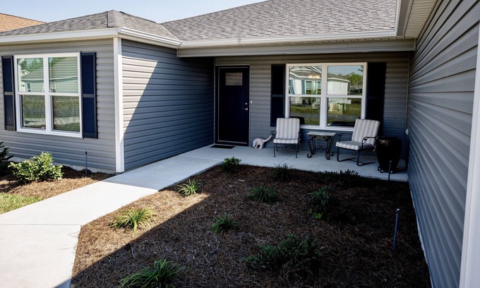 Candler Cottage | Beautiful 3/2 designer home