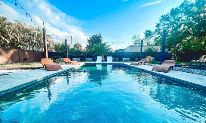 Sun Bay South House | Beautiful 3/2 South Tampa Pool Home!