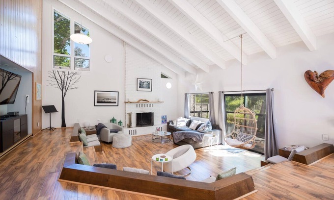 Happy Hill House | Beautiful 3 Bed, 2 Bath Monthly Rental on Happy Hill! Pet-Friendly Too!