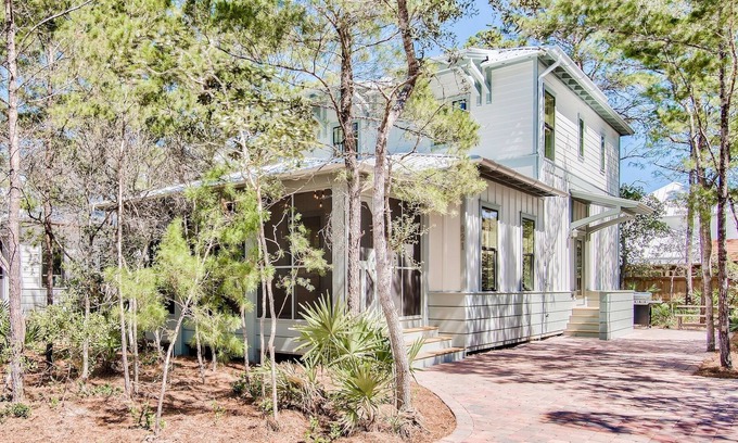 White's Gulfview House | Beautiful 3 Bed Cottage in Magnolia By The Sea