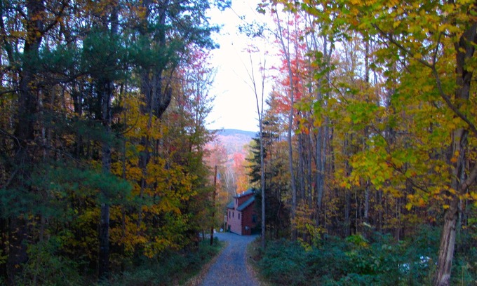 Woodsville House | Beautiful 3-bedroom Log Cabin On 50+ Acres Overlooking the White Mountains