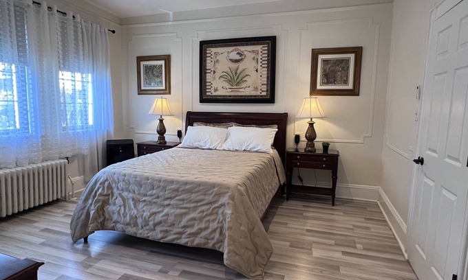 Historic Downtown House | Beautiful 3 Bedroom Apt Home, Jersey City