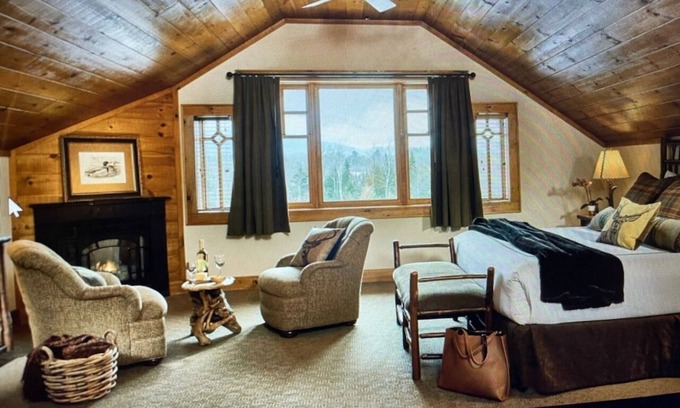 Lake Placid Resort | Beautiful 3-bedroom suite located in the Whiteface lodge in Lake Placid NY