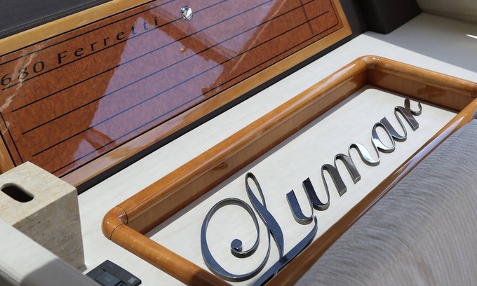Mid Beach Boat Rental | Beautiful 3 bedroom yacht. Also offers charters