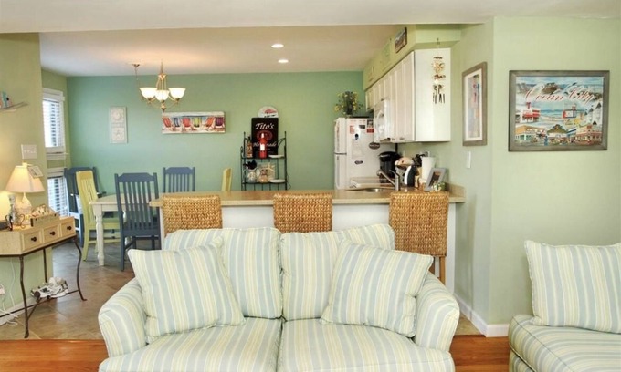 South End Condo | beautiful 3 bedroom 2 full bath within walking distance from the beach.