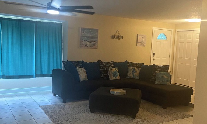 Palm Harbor House | Beautiful 3-bedroom house 7 minutes from the beach in Palm Coast