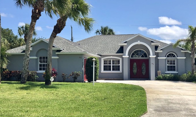 Florida Ridge House | Beautiful 3 Bedroom 2 Bath Home with Heated Private Pool. Sleeps 6 to 8.