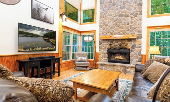 The Galena Territory Cabin | Beautiful 3Bed 4.5Bath Cabin w/Bonus Room - Near Trails and Lake