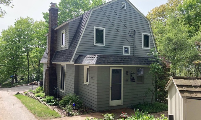 Macatawa House | Beautiful 4-bedroom, 3-bath home in gated Lake Michigan beachfront community.