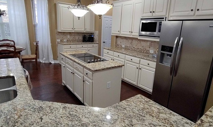 Southlake House | Beautiful 4 Bedroom + 3.5 Bathroom Home in Southlake