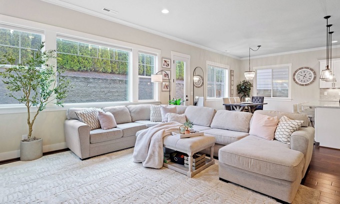 Beaverton House | Beautiful 4-bedroom house in Beaverton